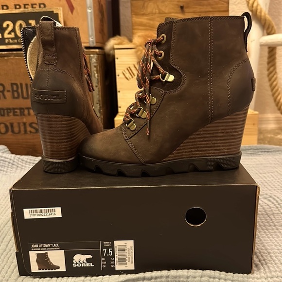 Sorel Joan Uptown Lace blacked brown Size 7.5 - Picture 1 of 6
